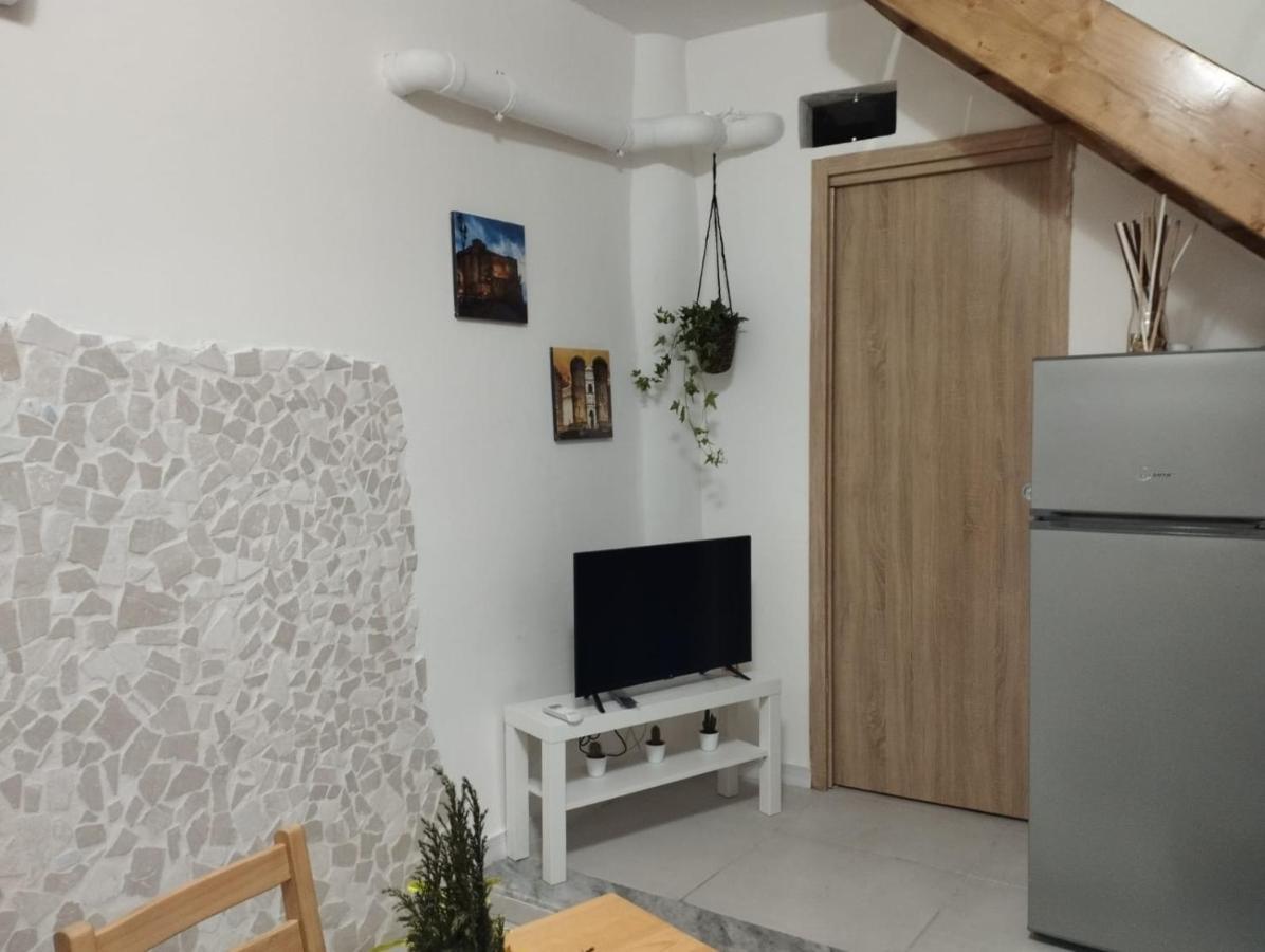 Il Basso Di Gilda Nápoly Kültér fotó